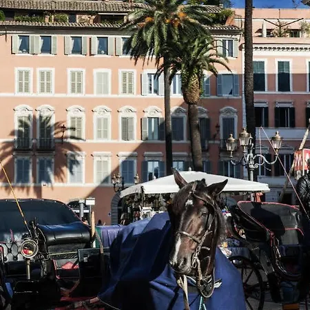 Piazza Di Spagna 9 Luxury And Art Gallery Рим